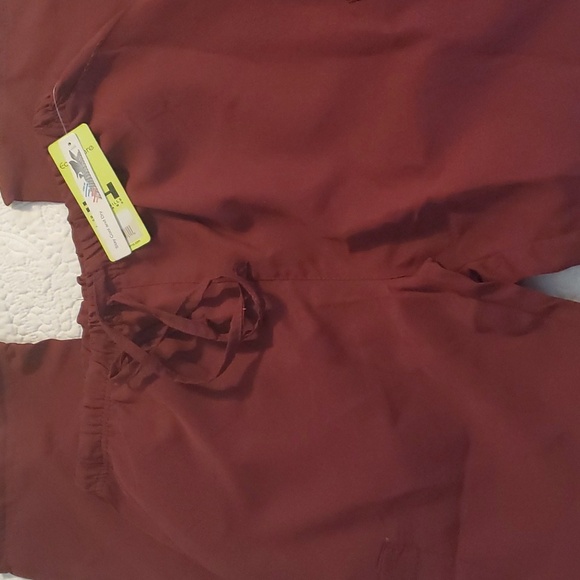 BHU Uniform Srubs 2PC Set wine Large - Picture 5 of 6